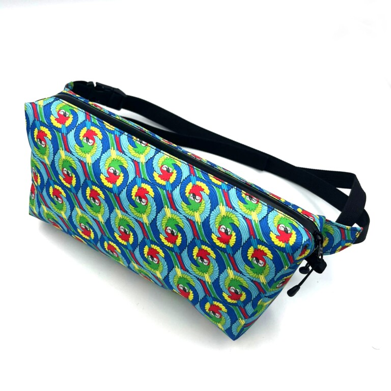 Chocolate tree - Fanny Pack Parrot